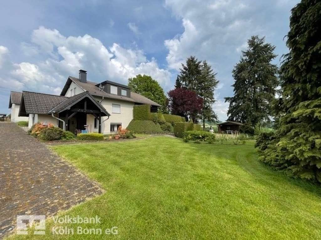 Immobilie in Asbach - Asbach - Traumhaus mit viel Platz und idyllischem Grundstück - Bild 0