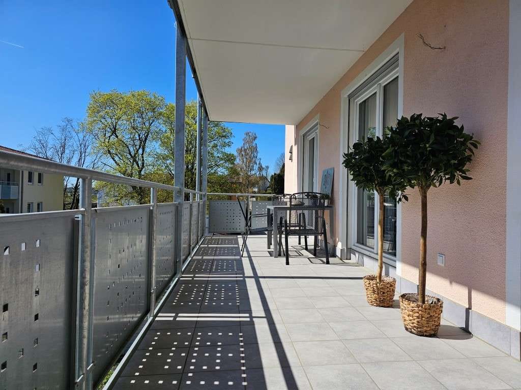 Immobilie in Aidenbach - "Freiheit und Lebenskomfort genießen...Moderne ETW auf 2 Etagen mit Balkon und Terrasse in kleiner Wohnungseigentümergemeinschaft!" - Bild 2