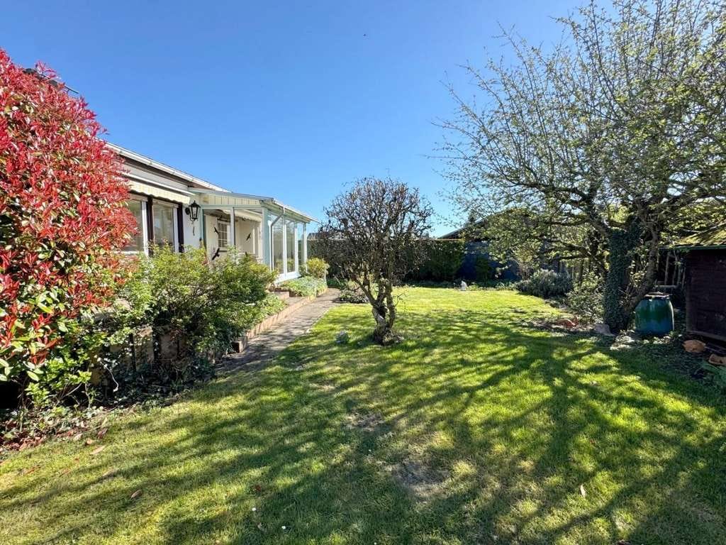 Immobilie in Warendorf - Wohnen auf einer Ebene – Bungalow mit großem Garten auf Erbpachtgrundstück - Bild 2