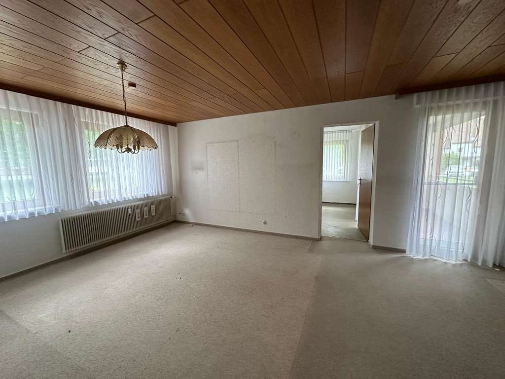 Immobilie in Kirchheim unter Teck - Raum für neue Ideen - gepflegte 2-Zimmer-Wohnung mit Balkon - Bild 2