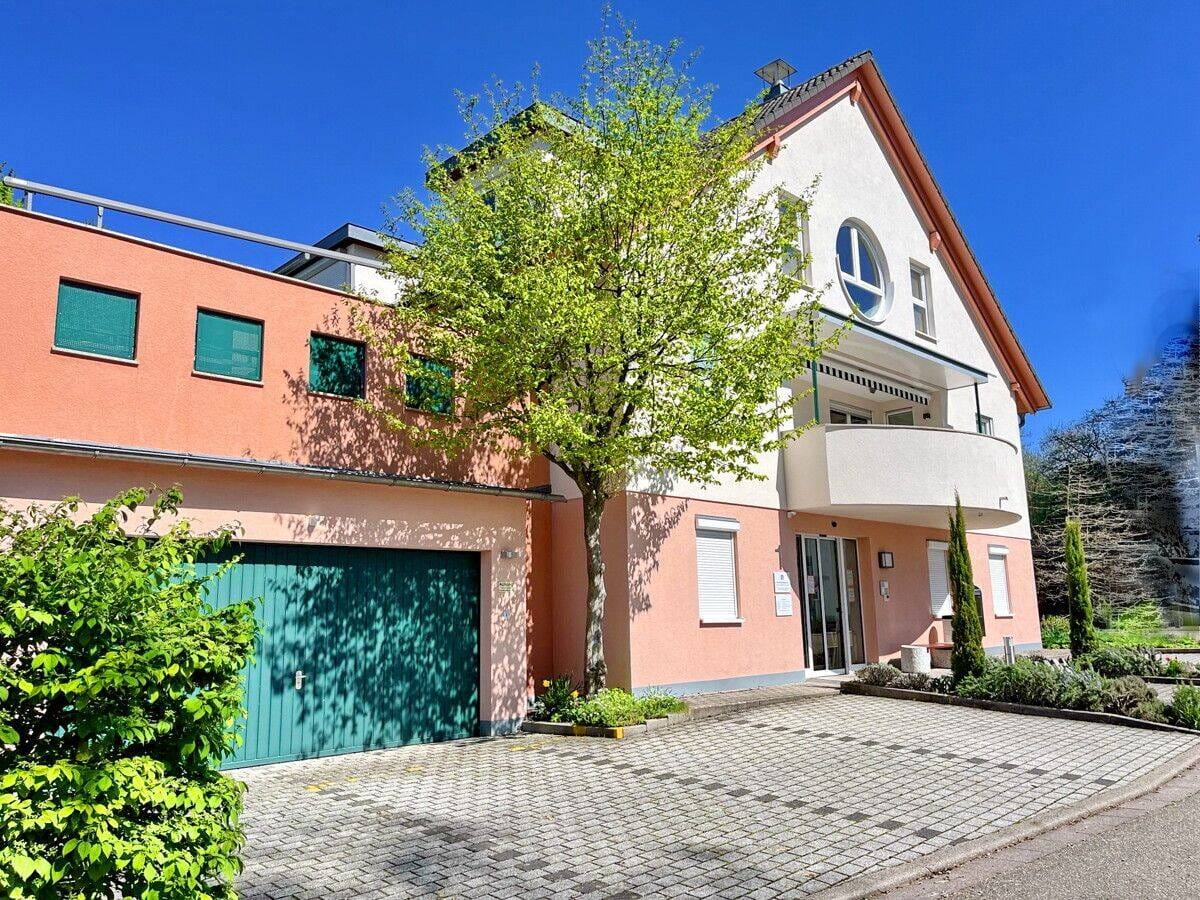 Immobilie in Ottersweier - Luxuriöses Wohnhaus mit vermieteter Hausarztpraxis - Bild 0