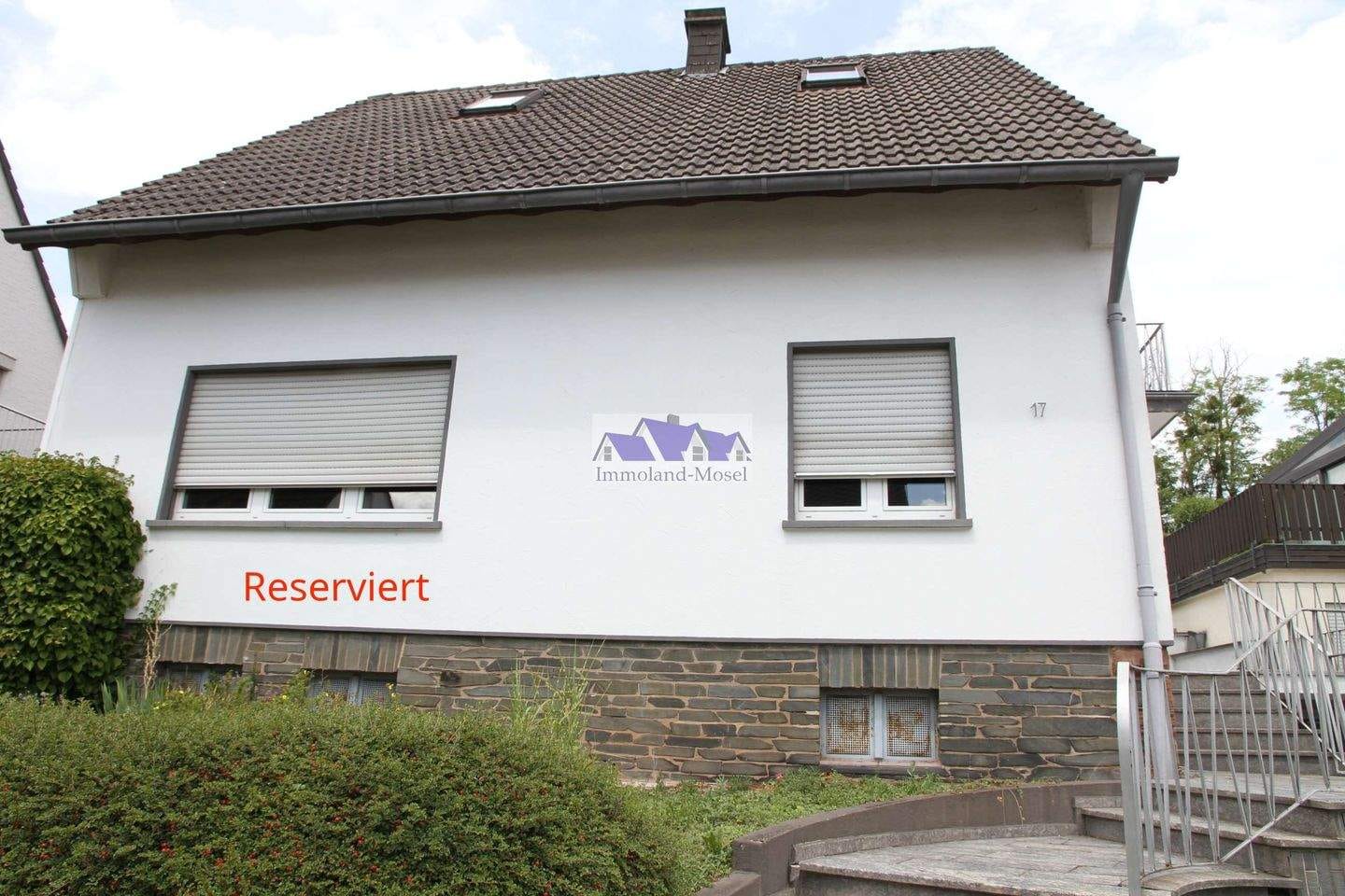 Immobilie in Schweich - Einfamilienhaus in Schweich in Top-Lage mit Sicht über die Stadt bis in den Hunsrück - Bild 0