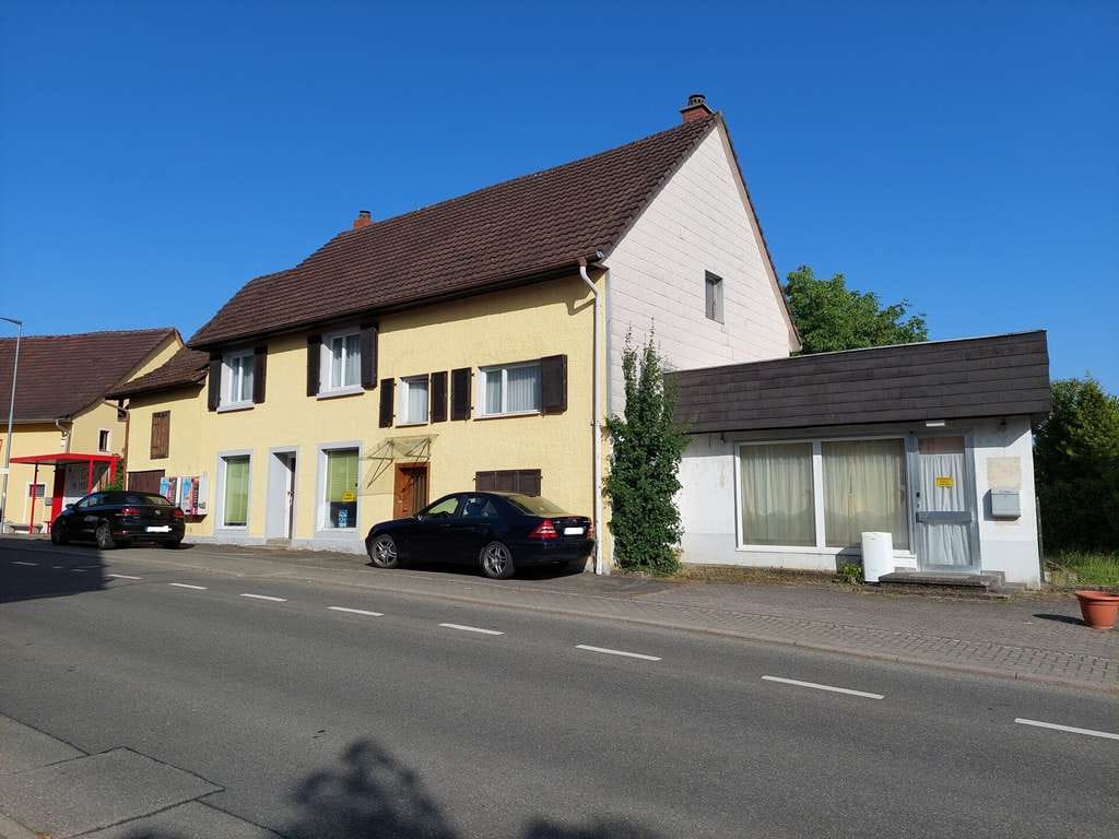 Immobilie in Radolfzell am Bodensee - Zum Bodensee in 7 Minuten ! Großzügiges Wohnen im Herzen von Güttingen - Bild 0