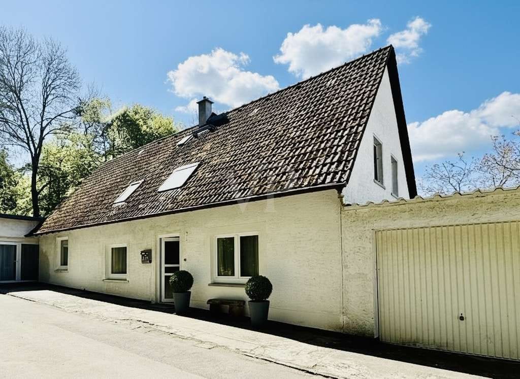 Immobilie in Lich - Neu Entdeckt - geräumiges Einfamilienhaus in ruhiger Waldrandlage - Bild 1