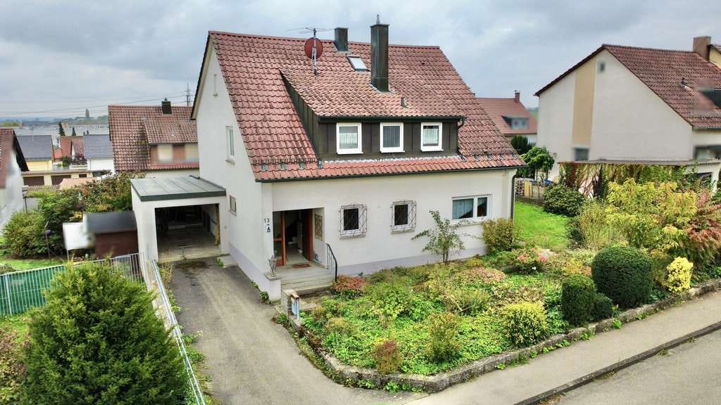 Immobilie in Niederstotzingen - Ihr neues Zuhause: Großzügiges Einfamilienhaus in ruhiger Lage von Niederstotzingen - Bild 0