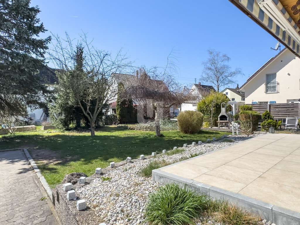 Immobilie in Maisach - WINDISCH IMMOBILIEN - Für Kapitalanleger - gepflegtes Zweifamilienhaus auf großem Grundstück - Bild 2
