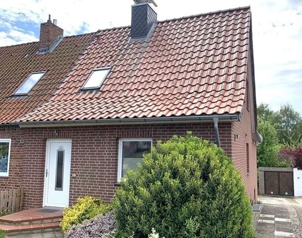 Immobilie in Oldenburg in Holstein - Viel Raum für Leben – Doppelhaushälfte mit Nutzungsmöglichkeiten - Bild 0
