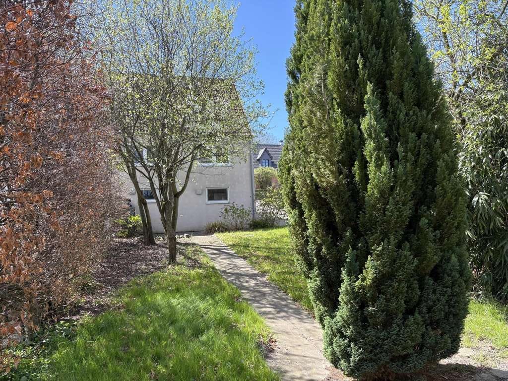 Immobilie in Schleswig - Charmante Doppelhaushälfte mit Garten und vielseitiger Nutzfläche in Schleswig-Friedrichsberg - Bild 4
