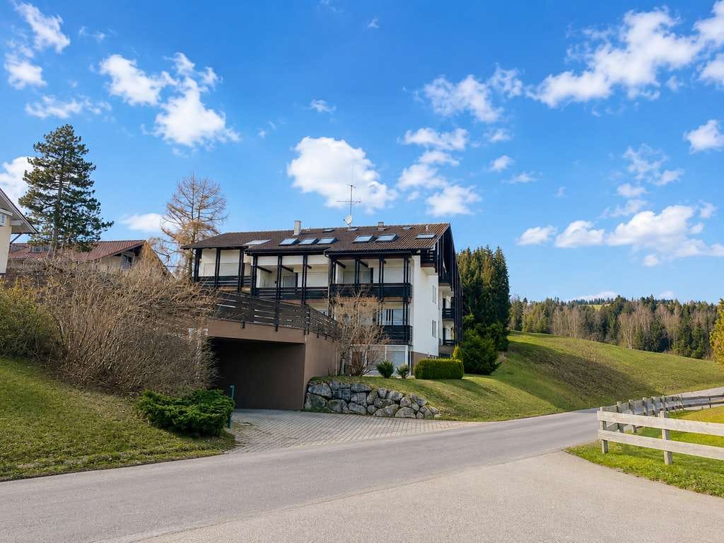 Immobilie in Wertach - Seltene Ferienwohnung mit Alpenblick und Wiese in Wertach - Bild 1