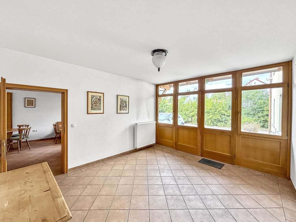 Immobilie in Sommerhausen - Ehemaliges Weingut - Wohnhaus und Nebengebäude in Sommerhausen - Bild 2