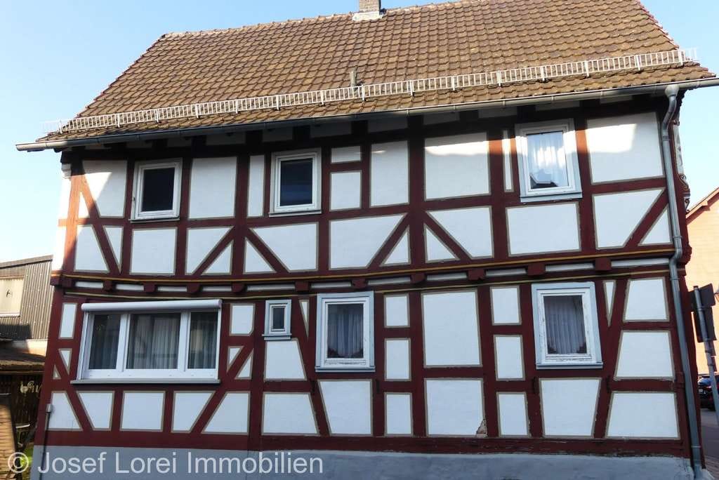 Immobilie in Schlitz - Denkmalgeschütztes Einfamilienhaus im Zentrum von 36110 Schlitz - Bild 3