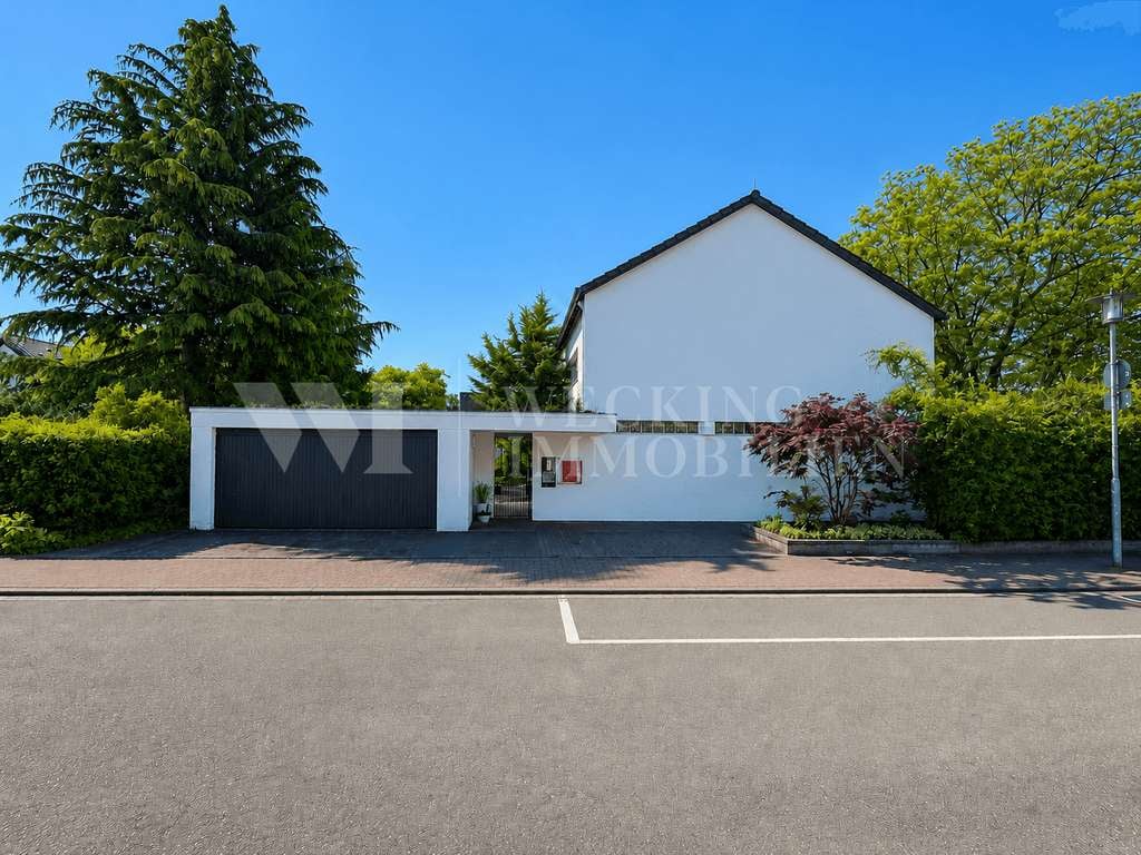Immobilie in Wachenheim an der Weinstraße - Architektonisch markantes Mehrfamilienhaus der klassischen Moderne - Bild 0