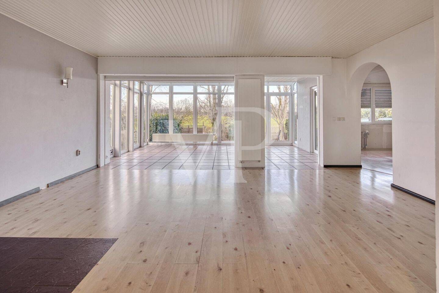 Immobilie in Nörvenich - Schönes Zuhause mit Wintergarten und großem Garten - Bild 1