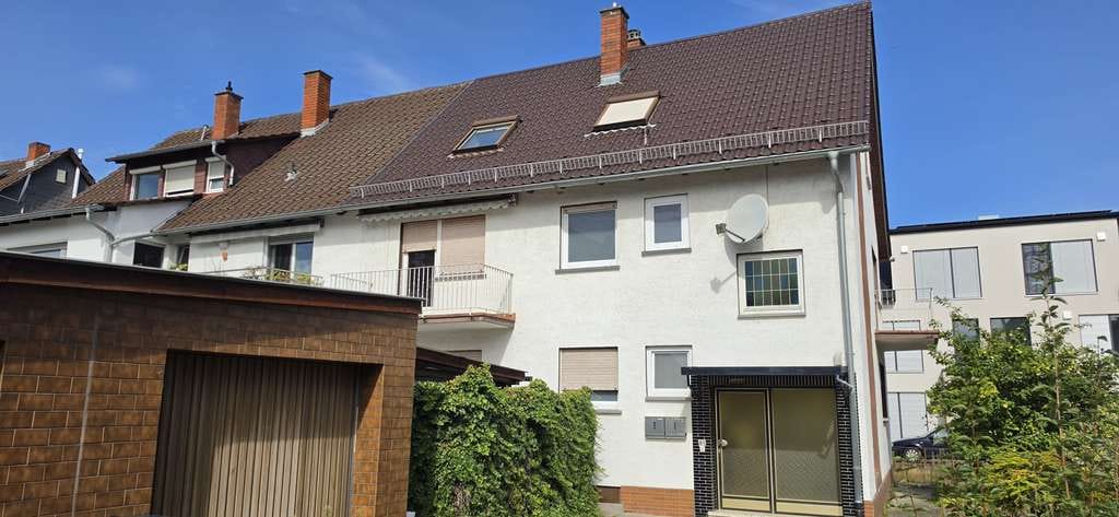 Immobilie in Ketsch - *** Renovierungsbedürftiges Dreifamilienhaus in sehr guter Lage von Ketsch *** - Bild 3