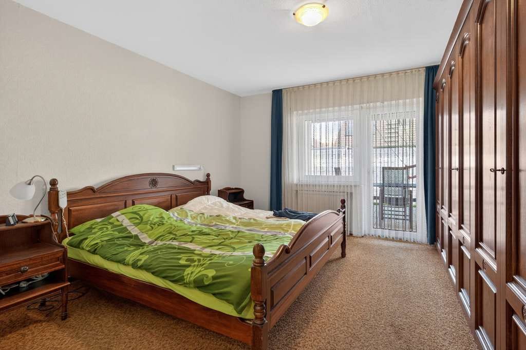 Immobilie in Philippsburg - Großzügiges Einfamilienhaus mit viel Gestaltungspotenzial - Bild 4