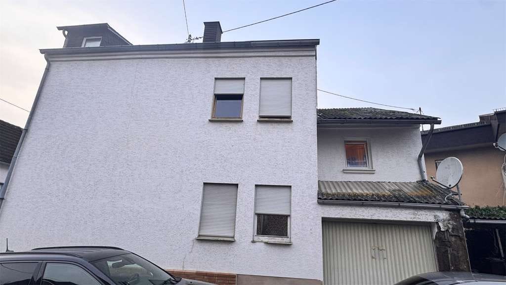 Immobilie in Boden - Günstiges Eigenheim, ideal für Handwerker: Doppelhaushälfte mit Garage und Hof - Bild 2