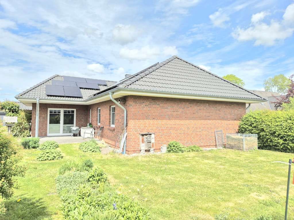 Immobilie in Langenhorn - Neuwertiger ebenerdiger Winkelbungalow (barrierearm, energieoptimiert) PV u. Solarthermie - Bild 2