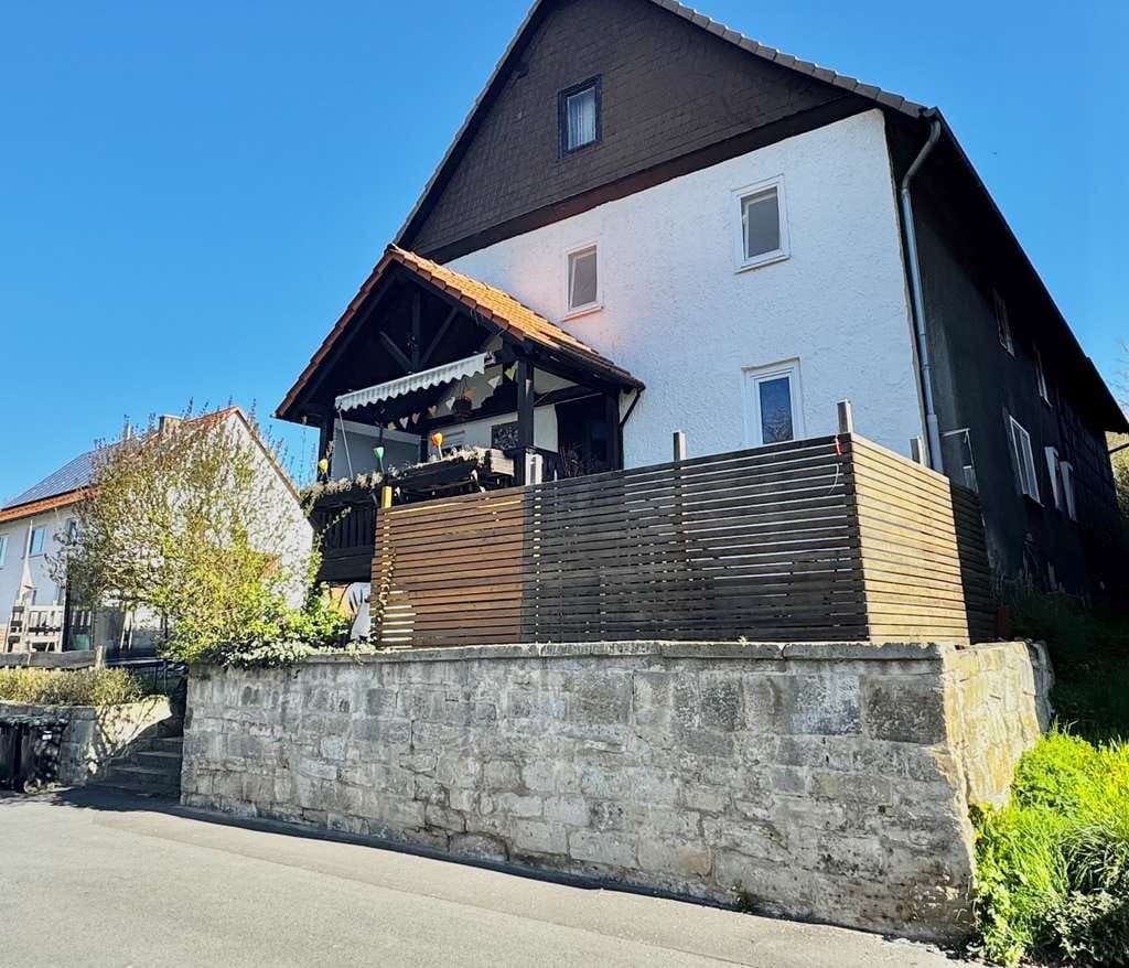 Immobilie in Edermünde - Ihr eigenes Wohnparadies!

Naturnahes Fachwerk-Ensemble mit 4 Wohneinheiten in Edermünde-Holzh. - Bild 1