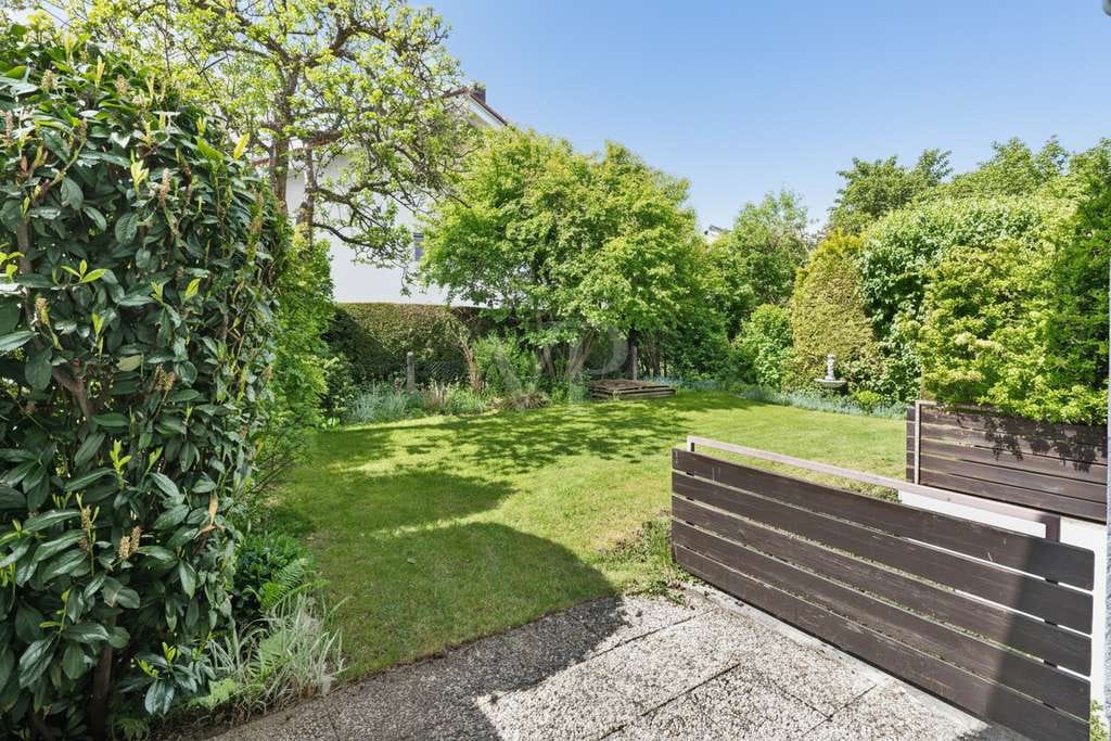 Immobilie in Gauting - Ein Zuhause zum Ankommen – stilvolle Doppelhaushälfte mit Gartenidylle - Bild 2