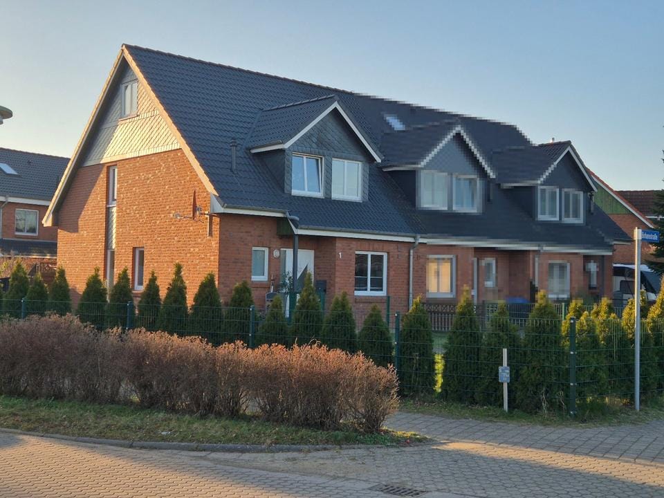 Immobilie in Bad Kleinen - Modernisiertes Reihenendhaus mit durchdachter Raumaufteilung auf drei Ebenen - Bild 0