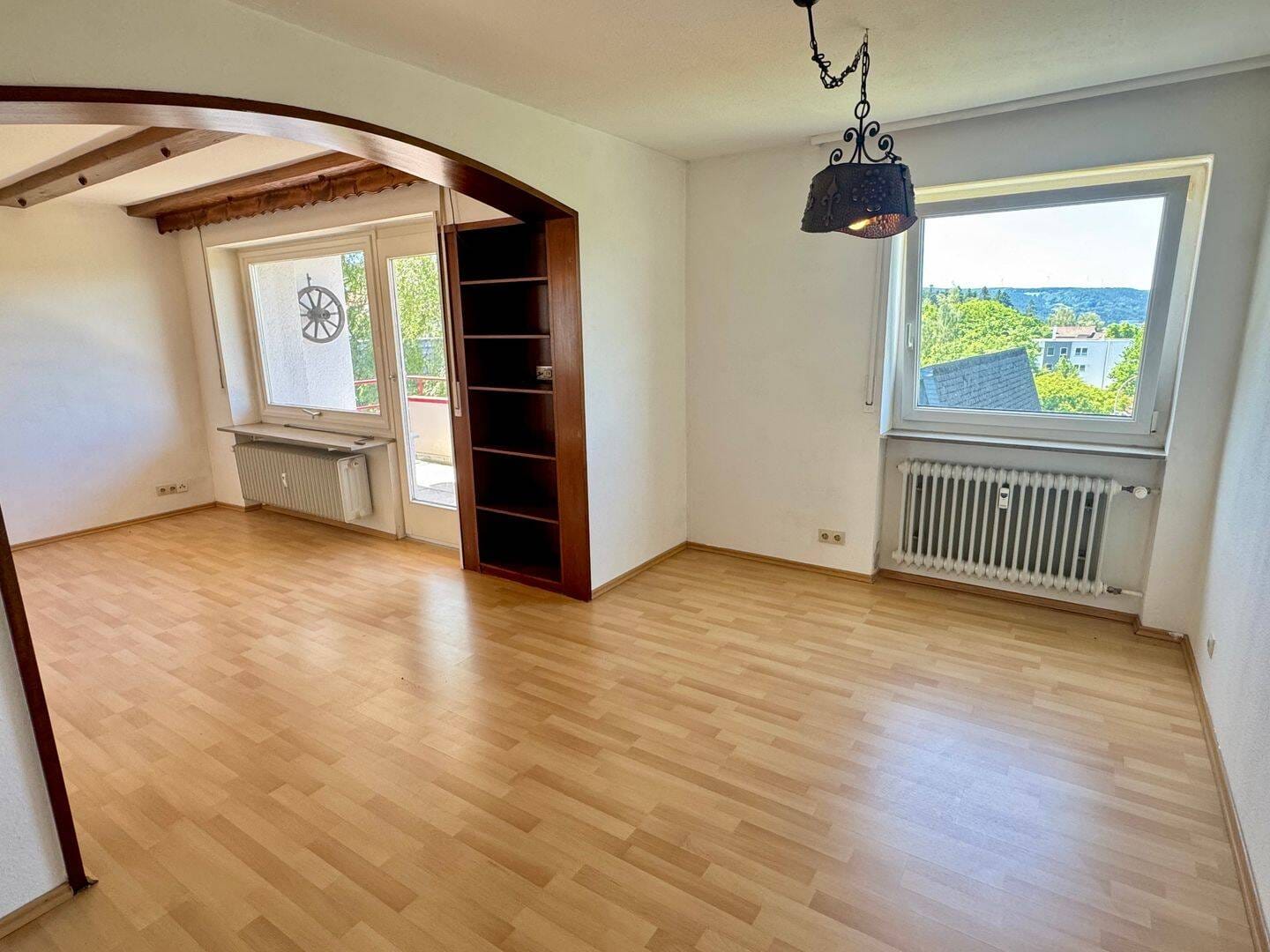 Immobilie in Schramberg - Attraktive 3-Zimmer-Wohnung mit Garage und schönem Ausblick in beliebter Wohnlage von Sulgen - Bild 4