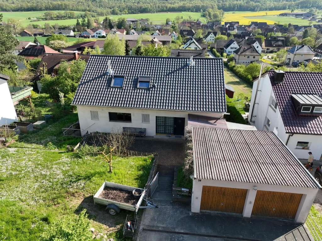 Immobilie in Illingen - Großzügiges Haus mit Einliegerwohnung und Traumgrundstück – Raum für Ihre Zukunft - Bild 0