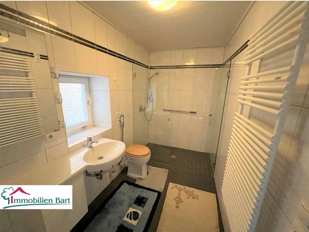 Immobilie in Perl - INVESTOREN AUFGEPASST!!! WOHNHAUS MIT 3 WOHNUNGEN & BAUGRUNDSTÜCK (8AR) IN BESTER LAGE VON NENNIG - Bild 1