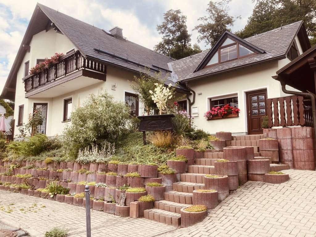 Immobilie in Börnichen - Haus mit Garage/Carport und Pool Erzgebirge/Börnichen OHNE MAKLER - Bild 0