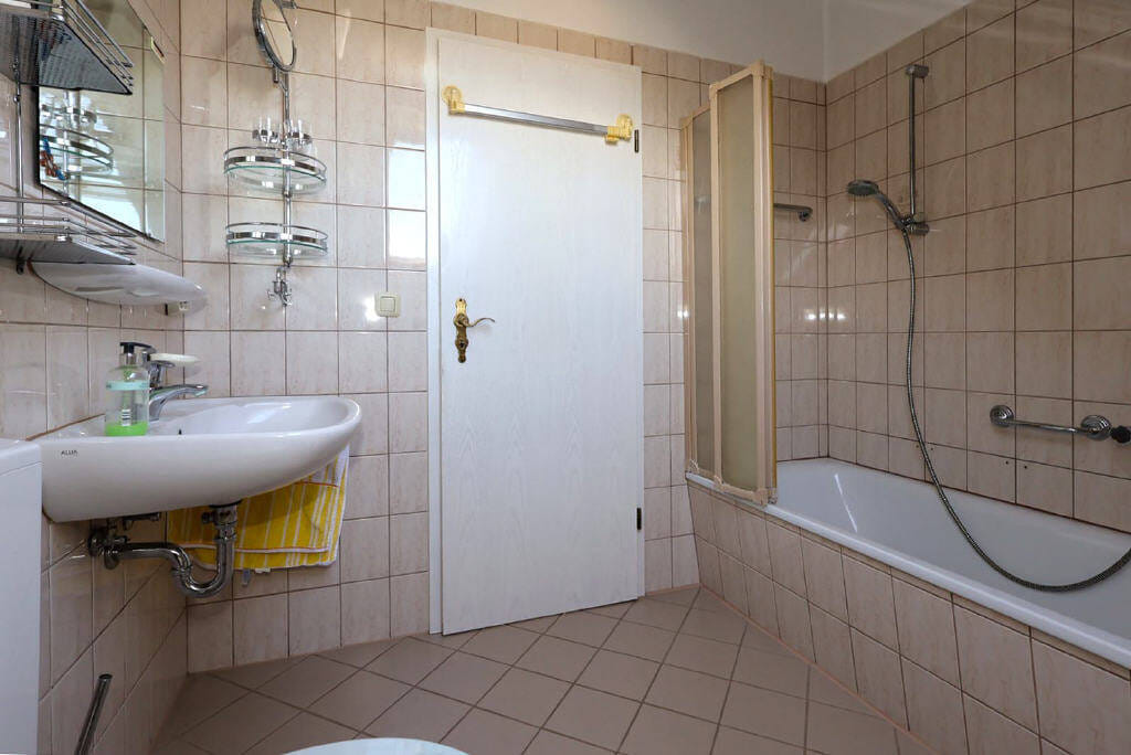Immobilie in Preußisch Oldendorf - Gemütlich Wohnen unterm Dach - Bild 3
