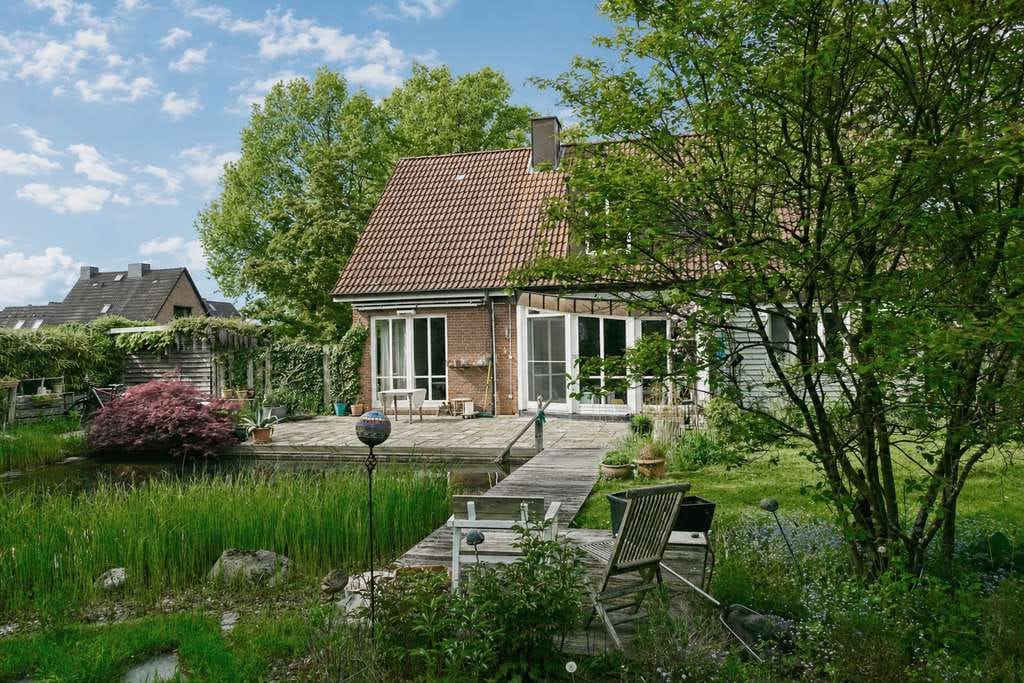 Immobilie in Witzhave - Lichtdurchflutetes, familienfreundliches Architektenhaus mit Schwimmteich - Bild 0