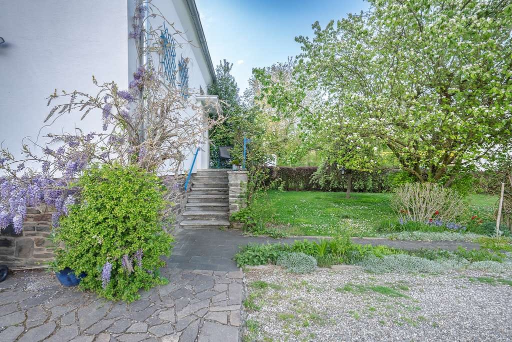 Immobilie in Mechernich - Gartenzauber mit Quittenduft - Bild 1