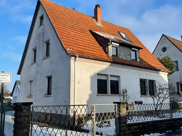 Immobilie in Goldbach - Freistehend mit Renovierungsbedarf! - Bild 1