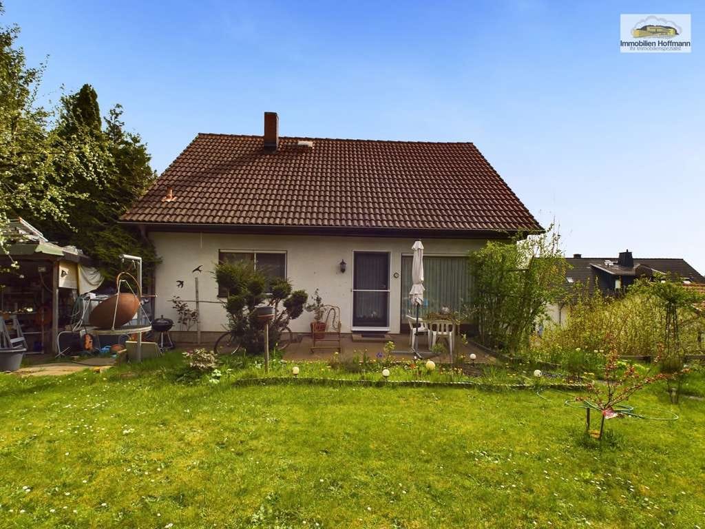 Immobilie in Birstein - Vielseitiges 2-Familienhaus mit Ausbaureserve & großem Garten in Birstein - Bild 0