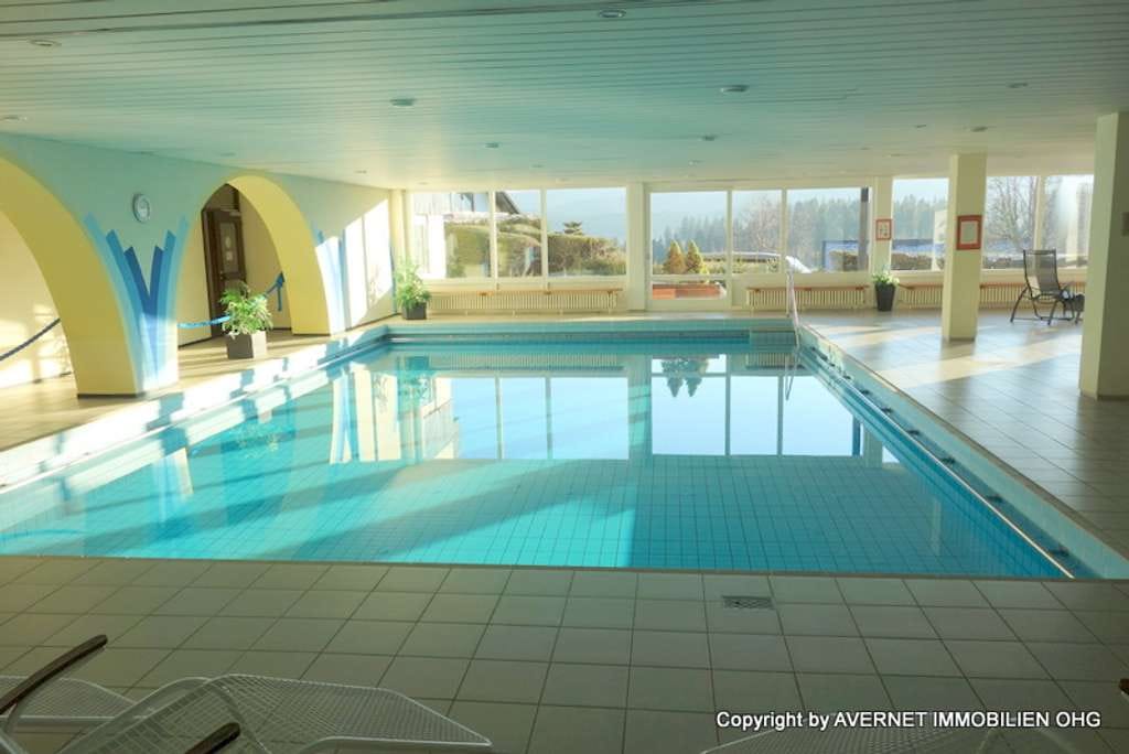 Immobilie in Lenzkirch - +++ AVERNET - 2 ZI. WOHNUNG + GR. SCHWIMMHALLE + SAUNA IN LENZKIRCH +++ - Bild 0