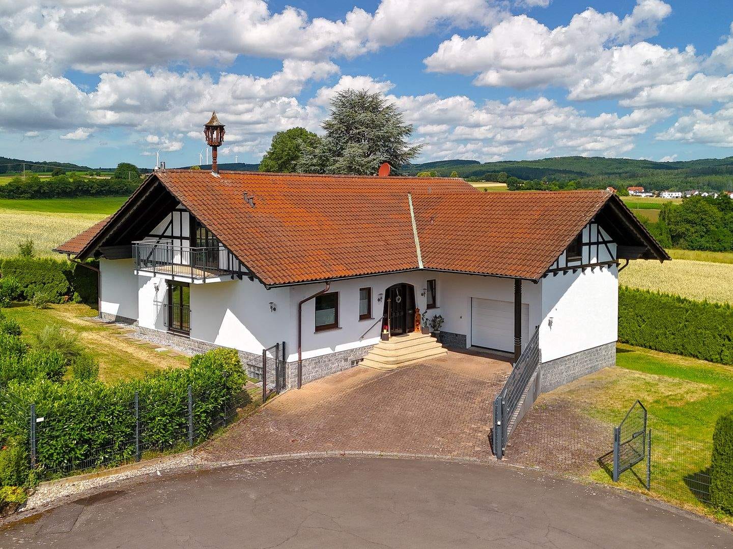 Immobilie in Flieden - Wunderschönes Landhaus mit Weitblick in Toplage von Flieden - Bild 0