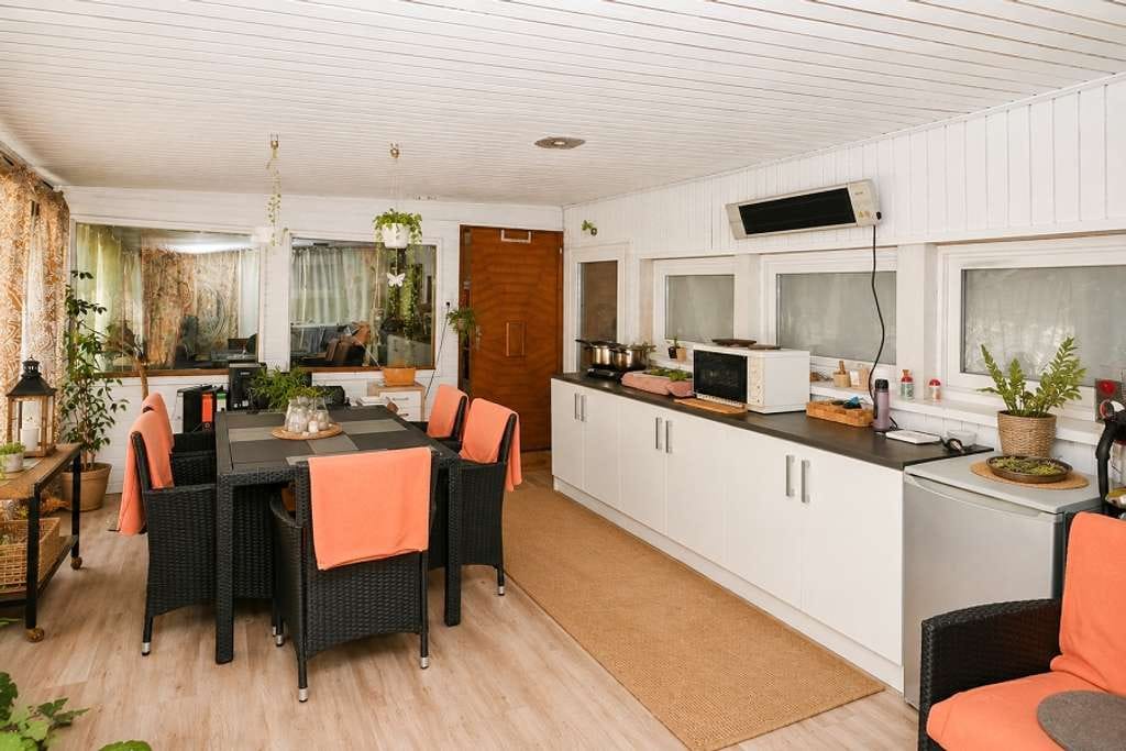 Immobilie in Rehburg-Loccum - Ein Ort für Freigeister - Naturidyll mit Wintergarten, Kamin und 1409 Quadratmeter Grundstück - Bild 2