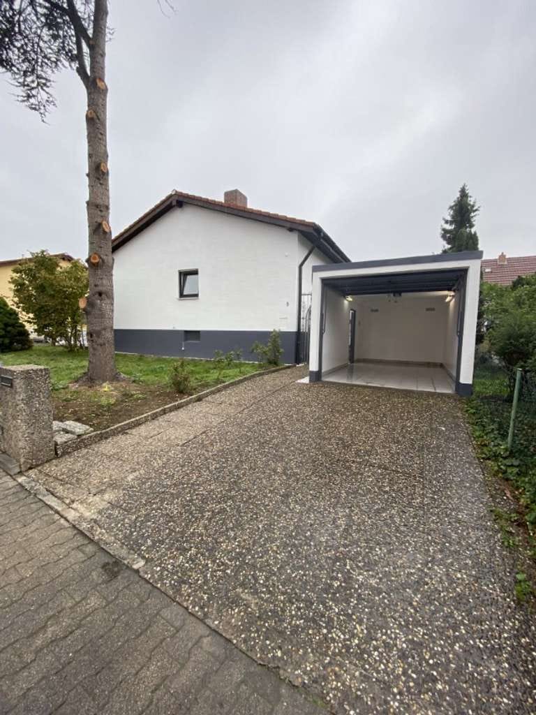 Immobilie in Weisenheim am Sand - Einfamilienhaus mit Garage / Garten Werkstatt und Innenhof - Bild 3