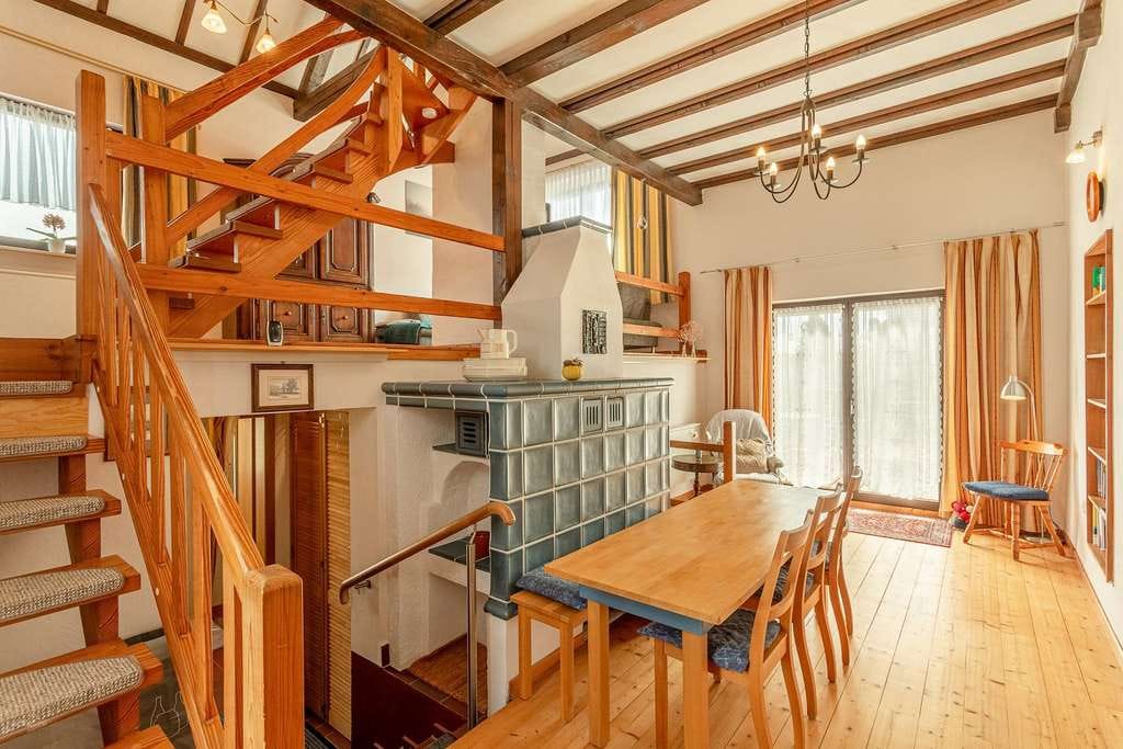 Immobilie in Feusdorf - Charmantes Einfamilienhaus mit großem Garten, Terrasse & Wohnmobil-Carport - Bild 4
