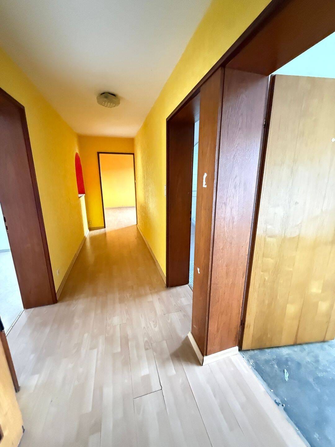 Immobilie in Wadgassen - Zweifamilienhaus mit Garten und Garage in 66787 Wadgassen zu verkaufen - Bild 2