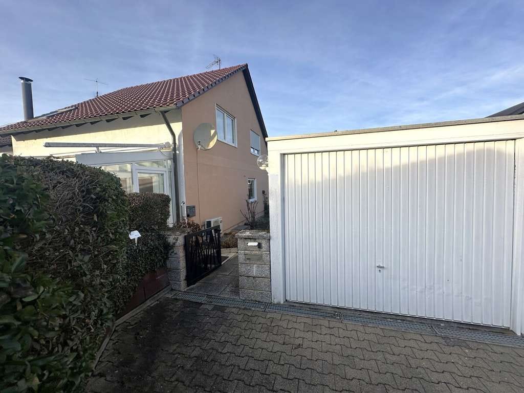 Immobilie in Eschenbach - Bezugsfreie Doppelhaushälfte mit Wohlfühlfaktor in ruhiger Lage - Bild 0