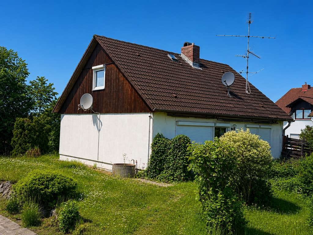 Immobilie in Bidingen - Freistehendes Einfamilienhaus mit großzügigem Grundstück zu verkaufen - Bild 2
