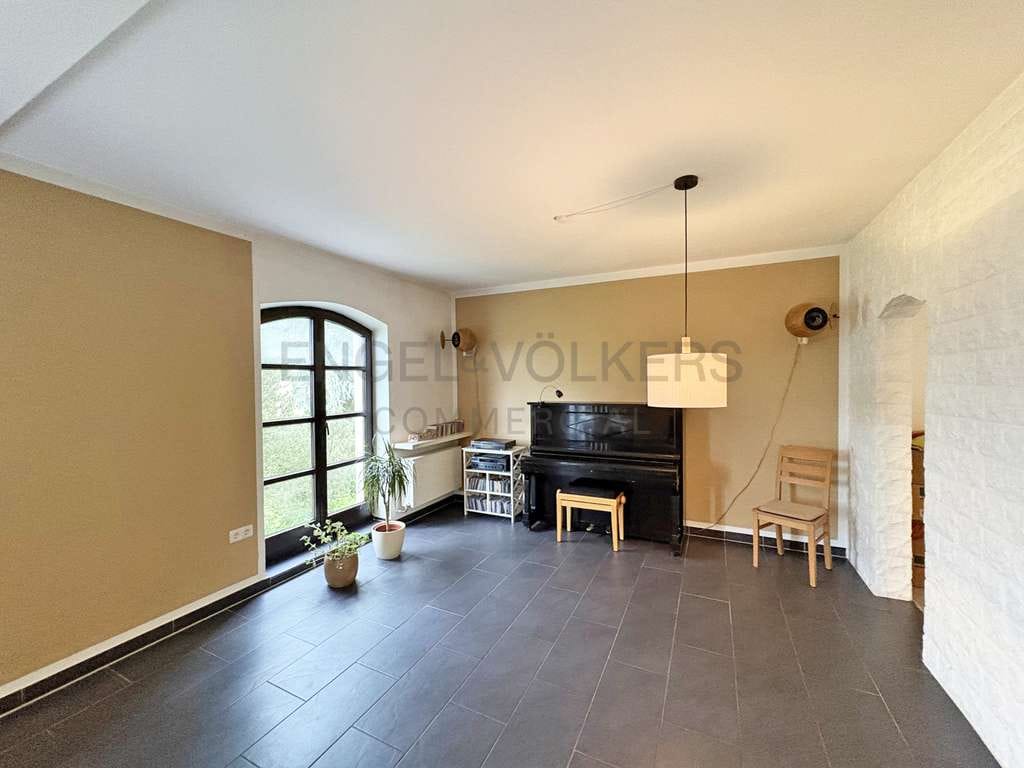 Immobilie in Remagen - Einfamilienhaus und Mehrfamilienhaus als Gebäudeensemble auf einem Grundstück - Bild 4