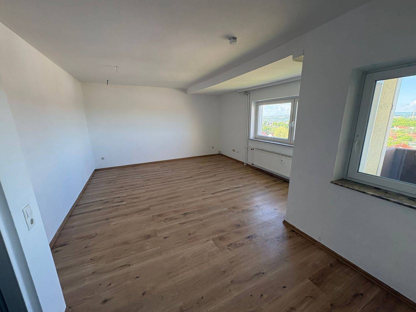 Immobilie in Helmstedt - Zwei-Zimmer-Mietwohnung mit Fahrstuhl und Blick über Helmstedt  - Bild 4