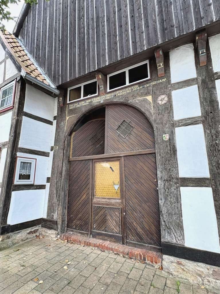 Immobilie in Barntrup - Historisches Vierständer-Dielenhaus mit außergewöhnlicher Substanz im Herzen von Barntrup - Bild 2