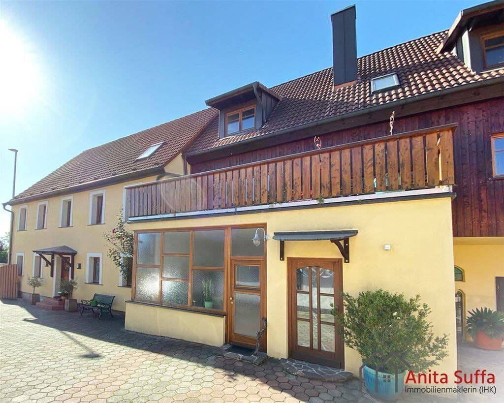 Immobilie in Uehlfeld - Historisches, liebevoll saniertes Wohn- und Gewerbeanwesen mit uneinsehbarer Grün-Oase! - Bild 2