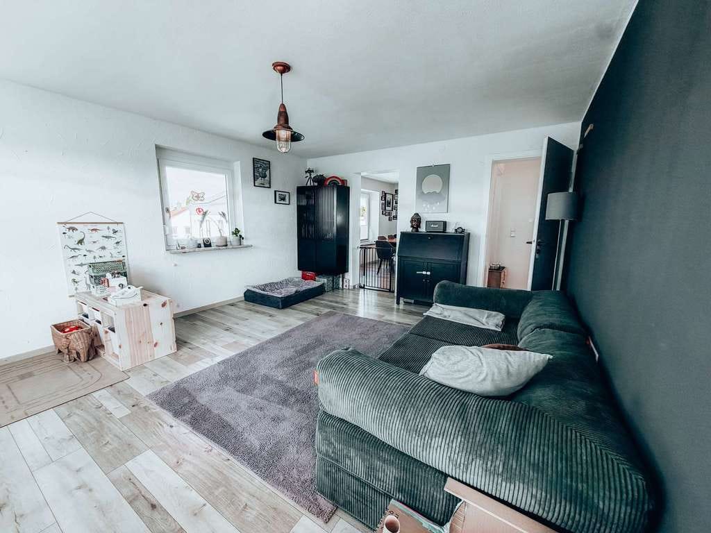 Immobilie in Löchgau - Traumhafte 5,5 Zimmerwohnung auf 2 Etagen mit Garten - Bild 1