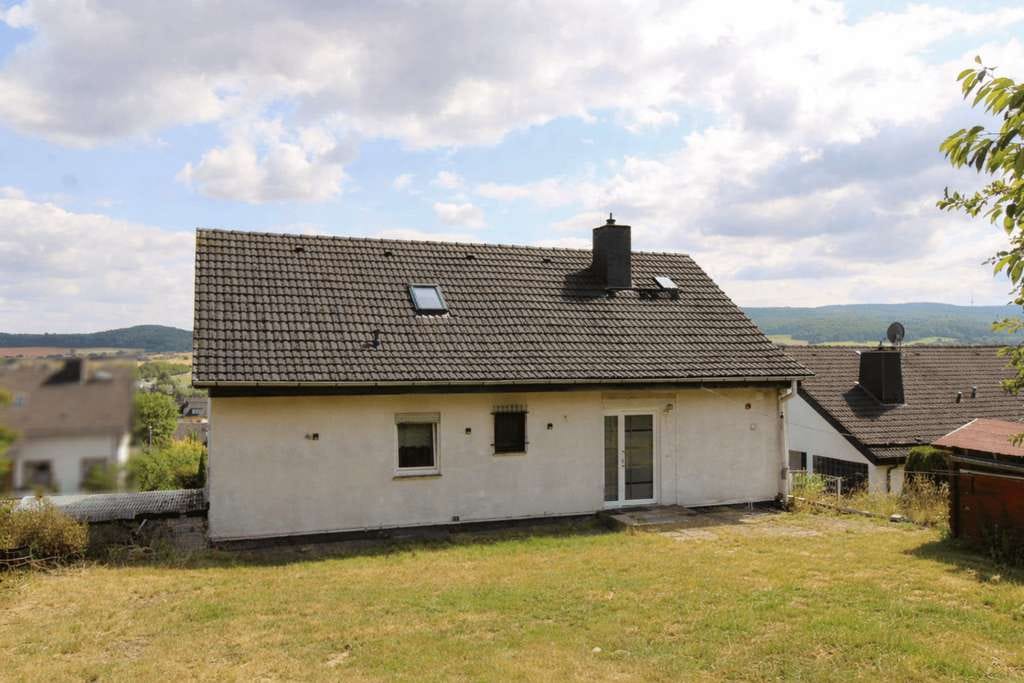 Immobilie in Ahnatal -  Mehrgenerationenhaus mit  PV-Anlage in attraktiver Hanglage  - Bild 0