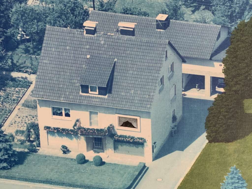 Immobilie in Ringgau - Reichlich Entfaltungsmöglichkeit: 1-2 Familienhaus mit Gewerbefläche, u. Nebengebäude mit viel Platz - Bild 4