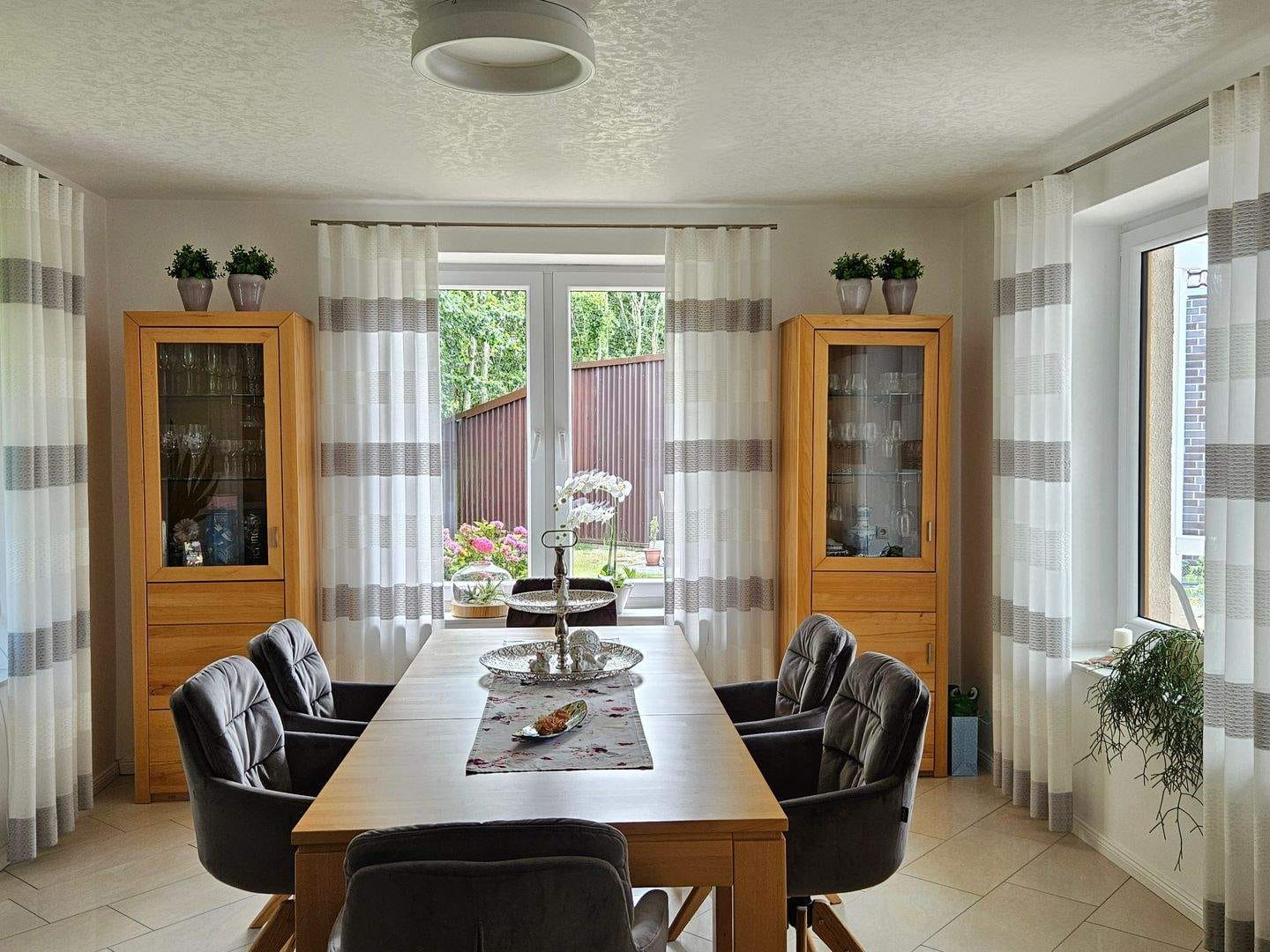 Immobilie in Löningen - Super gepflegter Bungalow mit ausgebautem Dachgeschoss und EBK, Badmöbel, etc. inklusive!!Überdachte und freie Terrasse! Carport mit Geräteraum! - Bild 4