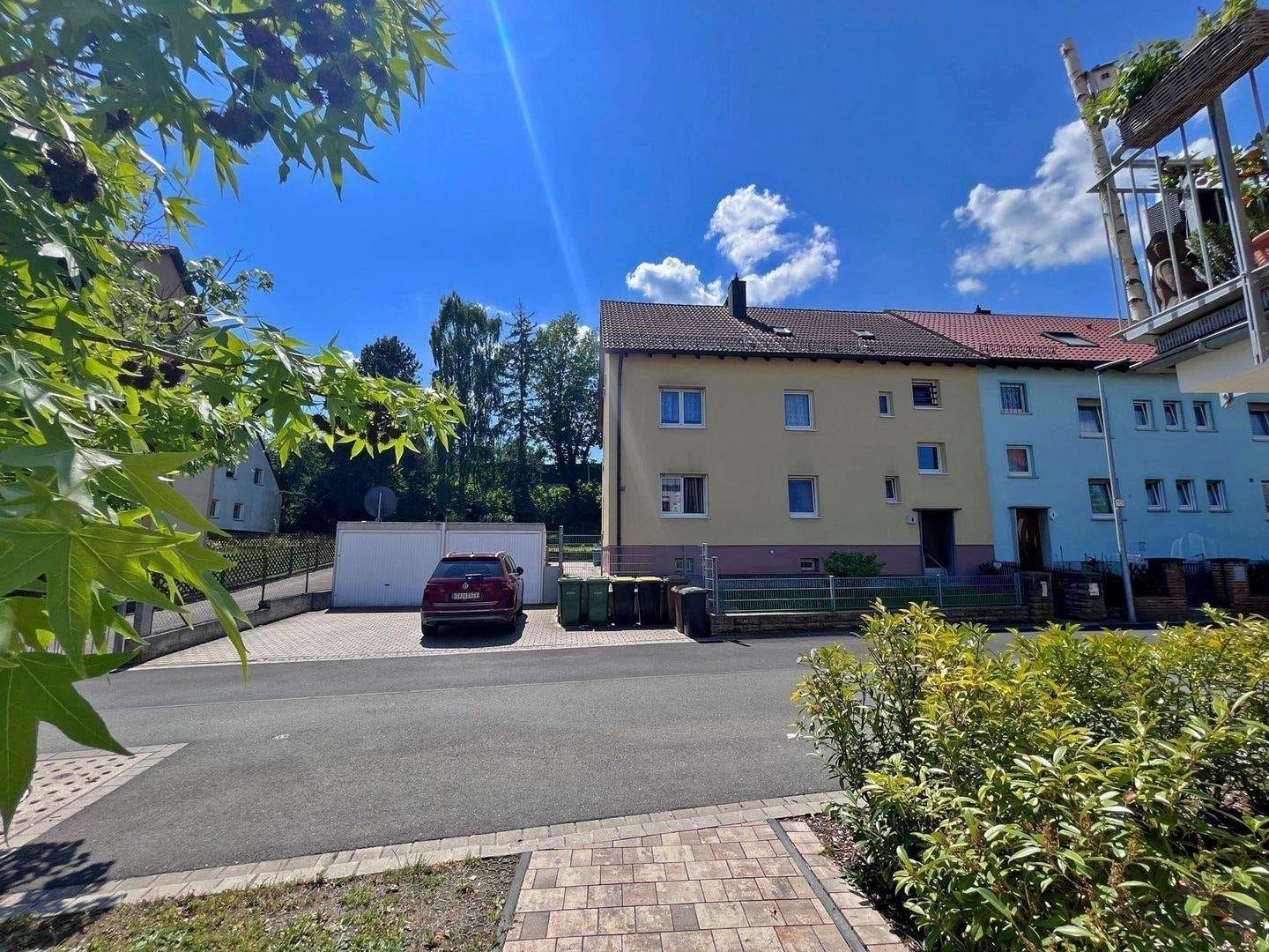 Immobilie in Veitsbronn - 3-Familienhaus + Baugrundstück | voll vermietet | Veitsbronn bei Nürnberg - Bild 1